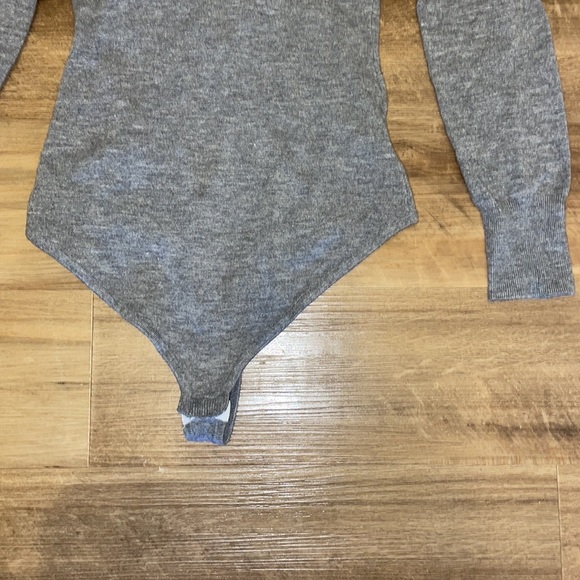 EXPRESS of the shoulder bodysuit - Picture 4 of 6